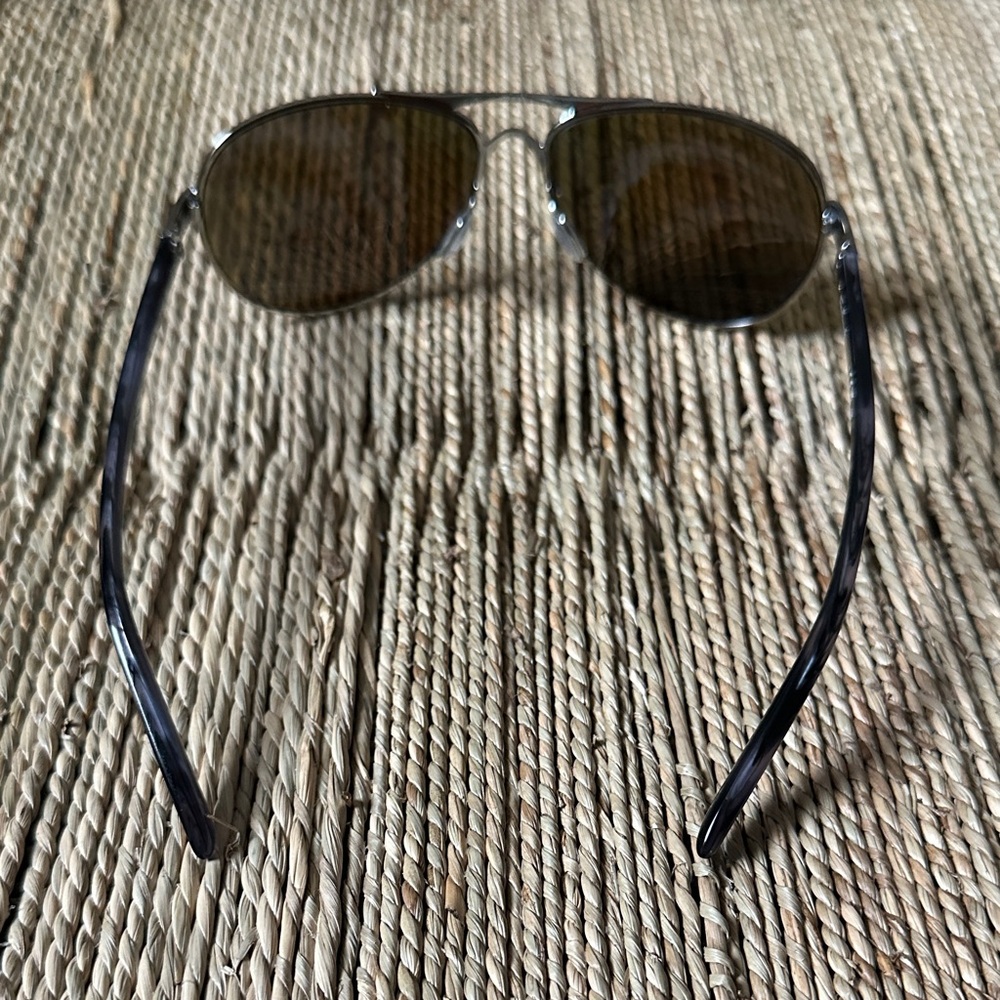Oakley Blue Polarized Sunglasses with Grey Frame - OO4079 Feedback - Picture 5 of 5